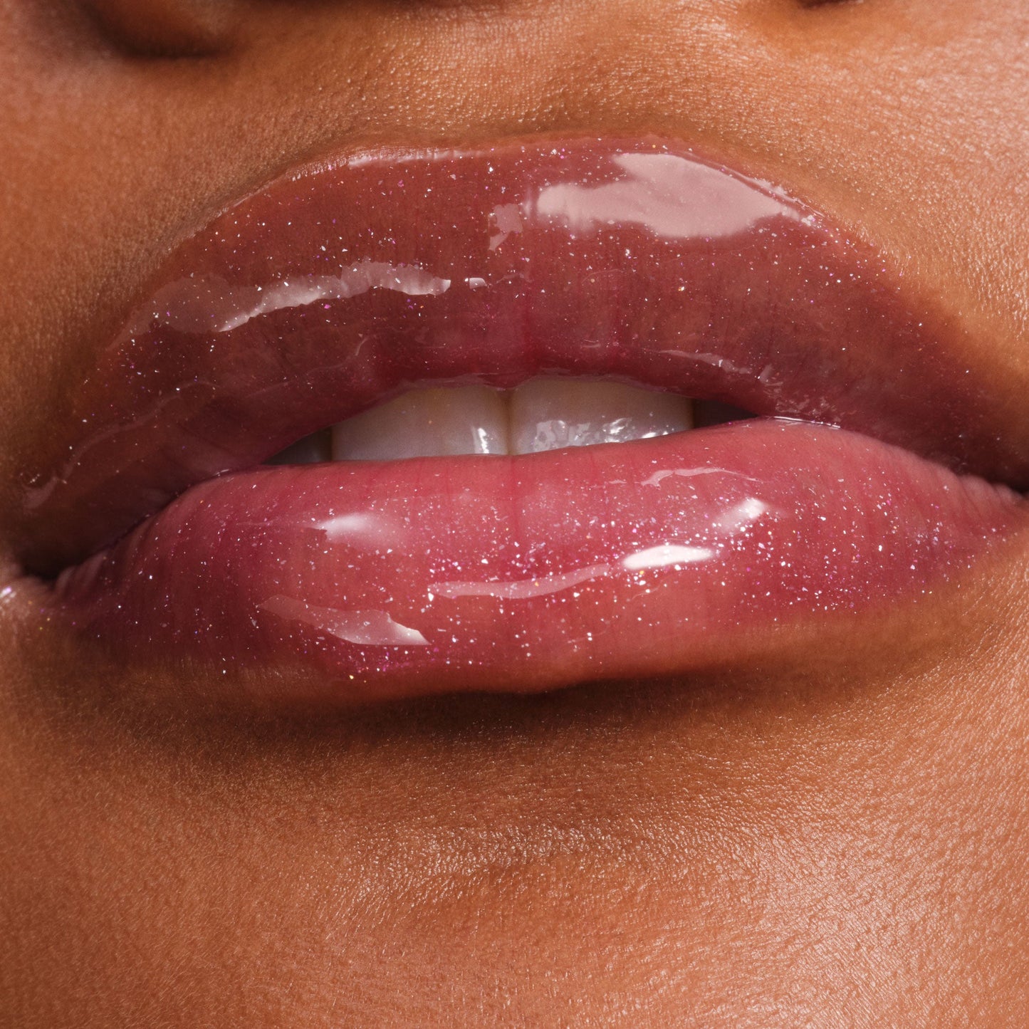 phyto-glow-lip-balm-shimmer-solar-q1 NATR-60145-Phyto-Glow-Lip-Hover-Solar.jpg