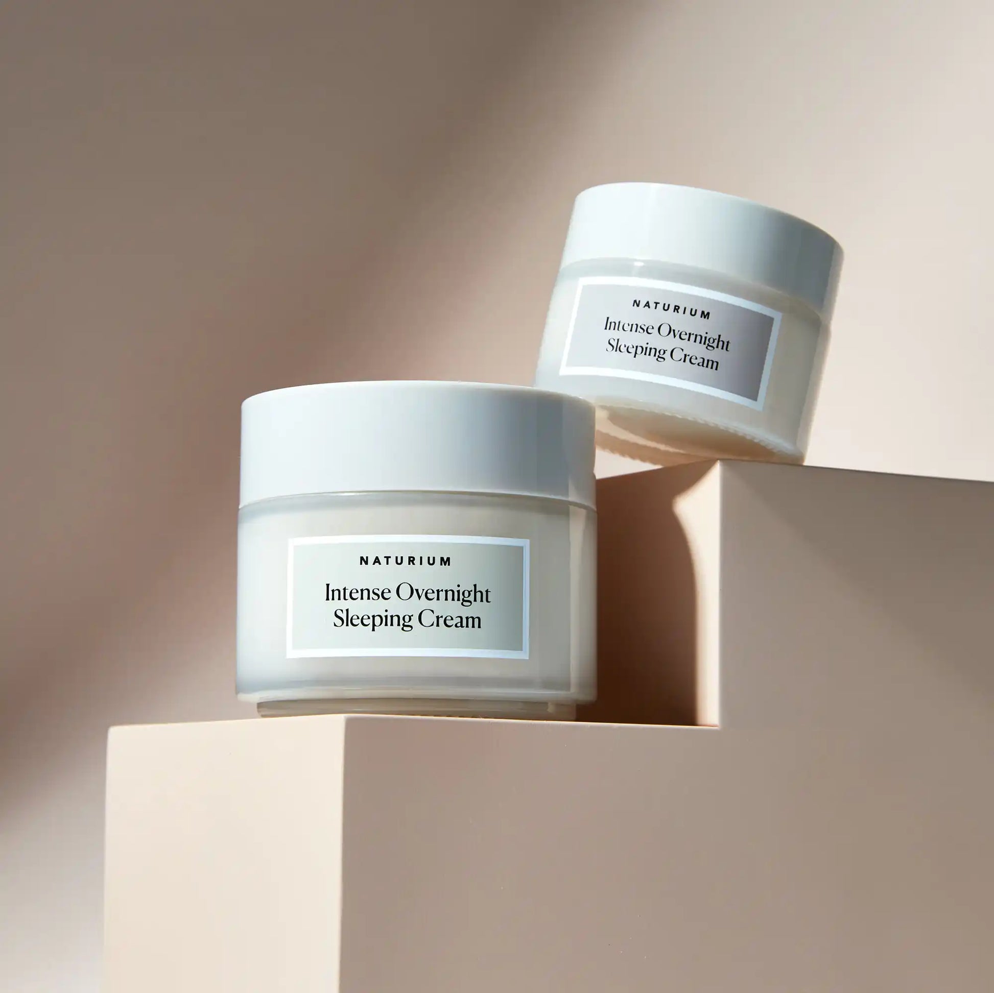 intense-overnight-sleeping-cream-jumbo-v0 11_18_2021_Naturium0552-crop.webp