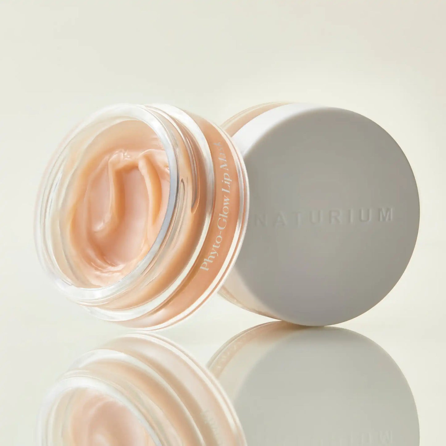 phyto-glow-lip-mask-w4 phyto-lipmask_0607-crop.webp